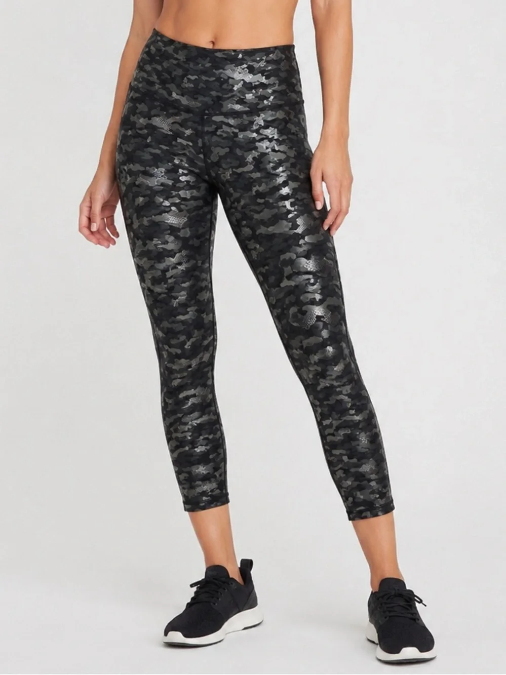 GapFit Women's Size Large Camo Foil 7/8 Leggings High Rise Athleisure Gym Yoga - Picture 1 of 7